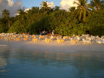 Maldives, South Nilandhe Atoll, Meedhuffushi, Vilu Reef Beach